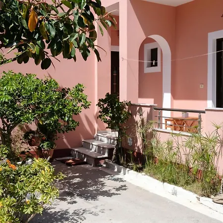 Mouzakitis 3 * Arillas (Corfu)